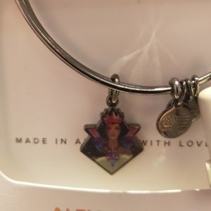 Disney Alex and Ani Snow White Evil Queen Bangle
